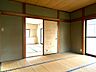和室：続き間の和室は廊下側からの出入りも可能な2way導線です。
