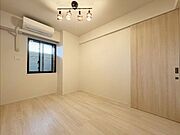 全室フローリング、天井高2.5m以上。※AI加工画像につき現状と異なります