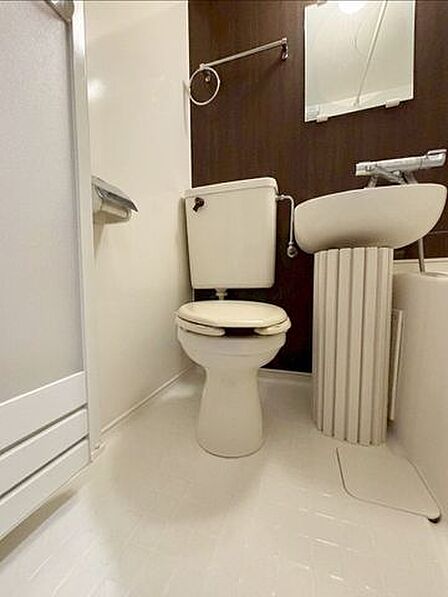 給湯完備のユニットバス。※AI加工画像につき現状と異なります
