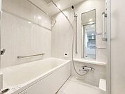 追い焚き機能、浴室暖房乾燥機・ミストサウナ・ジェットバス完備。※AI加工画像につき現状と異なります