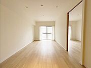 内装一新。全室フローリングで清潔感のある住空間