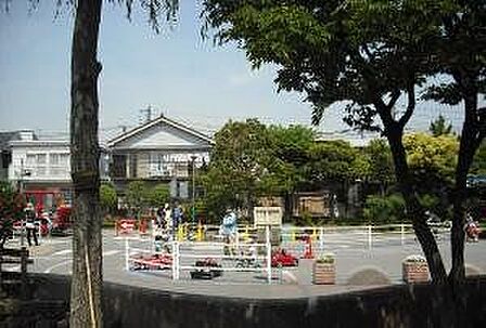池上門前児童公園 徒歩2分。 150m