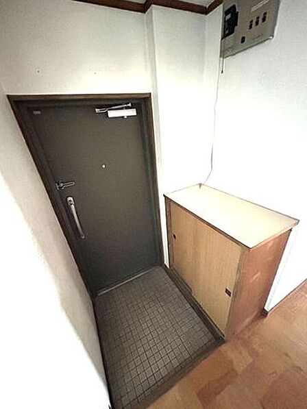 ◆玄関横にシューズボックスがついています
