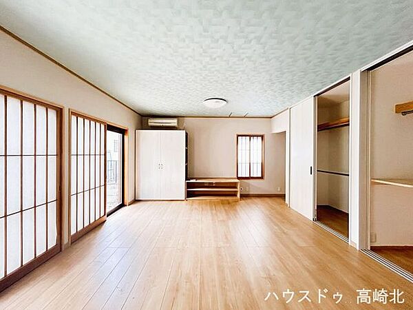 洋室を拡大表示