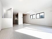 リビングダイニングになります。ご家族そろっての素敵な空間になりそうですね。