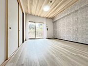 家族団らんの場所としてゆったりと居心地の良いリビングです。