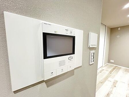 ご来客者確認できるTVモニター付きインターフォン。