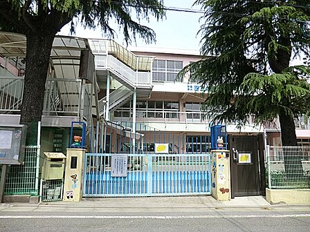 西三田幼稚園まで約240m(徒歩3分)