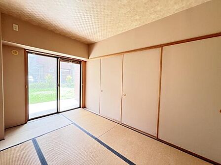 和室スペースです。畳のお部屋は寛げる空間ですね。