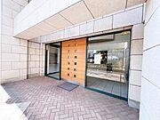 いつも気持ちよくご家族を迎えられる玄関です。