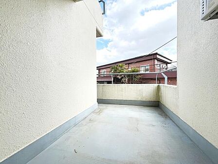 お洗濯ものを気持ち良く太陽の光で干せるのが嬉しいですね。