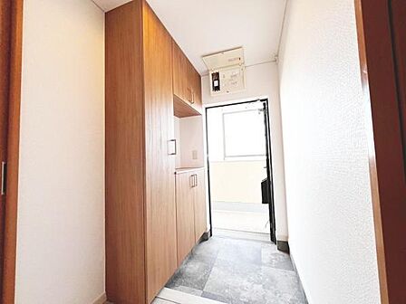 いつも気持ちよくご家族を迎えられる玄関です。