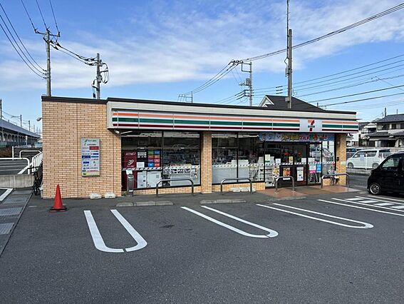 セブン-イレブ...