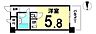 間取り：約5.8帖の洋室にクローゼットを備えた間取り。水回りがまとまり、バルコニー付きの住戸です。