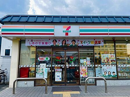 セブンイレブン京都久世殿城町店 360m