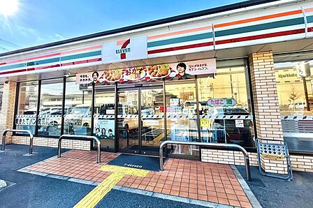 セブンイレブン京都上鳥羽鴨田店 620m