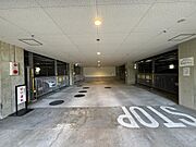 こちらが駐車場です！セキュリティー充実しております！