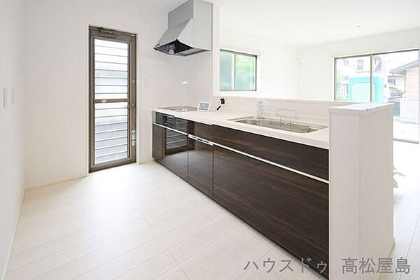 キッチンを拡大表示