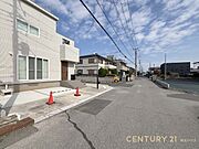 【現地】ゆったりとした雰囲気に包まれ、家族が心地よく過ごせる住宅地