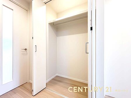 【収納】暮らしにゆとりをもたらす、使い勝手に優れた大容量のホール収納