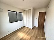【洋室】明るく使いやすい洋室、収納付きで子ども部屋にもピッタリ