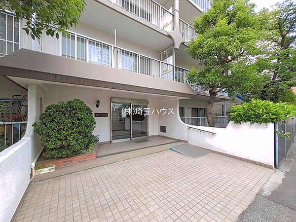 エントランスを拡大表示