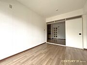 【洋室】ナチュラルな雰囲気で落ち着いて過ごせる洋室