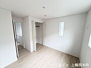 入り口脇のクローゼット。
