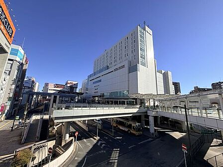 小田急ホテルセンチュリー相模大野相模大野駅直結のシティホテルで、アクセスが非常に良くビジネス・観光どちらにも便利です。全室禁煙で広めの客室を備え、女性専用フロアや充実したアメニティもあり安心して快…