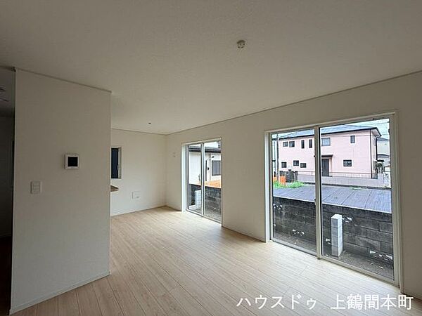 リビング/ダイニングを拡大表示