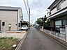 外観：前面道路含む現地写真