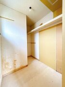 【リフォーム中＿2階南西側洋室収納】ウォークインクローゼットに変更予定です。