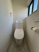 トイレは新品交換しました