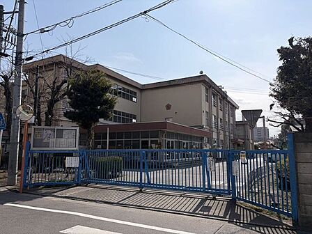 高崎市立東小学校 700m