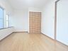 その他：【リフォーム済】1階洋室写真です。和室だったお部屋を洋室に仕上げました。建具も交換済です。