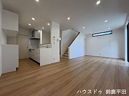 鈴鹿市稲生塩屋2丁目：リビング