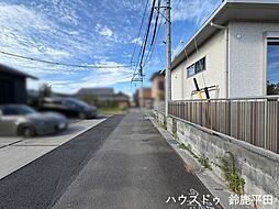 鈴鹿市稲生塩屋1丁目:西側前面道路