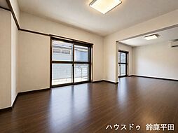 四日市市采女が丘5丁目:リビング