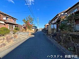 桑名市枇杷島台 前面道路含む現地写真