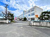 一ノ宮小学校【学校教育目標「つながり合い高め合って明日も来たい」と思える学校なかまとつながり合える楽しい学校わかる喜び、できた喜びが味わえる学校保護者・地域から信頼される学校】 1930m
