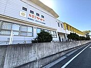 白子ひかり幼稚園【教育目標】心も伸びよ。素直な心と感謝の気持ち。体も伸びよ。健康な体といっぱいの元気。子どもたちの「心身の調和のとれた発達」に最もふさわしい環境を整えています。 1330m