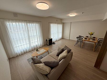 13階南西向き3LDKで陽当たり・通風・眺望良好!