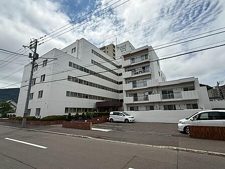 市電「西線9条旭山公園通」駅徒歩9分!