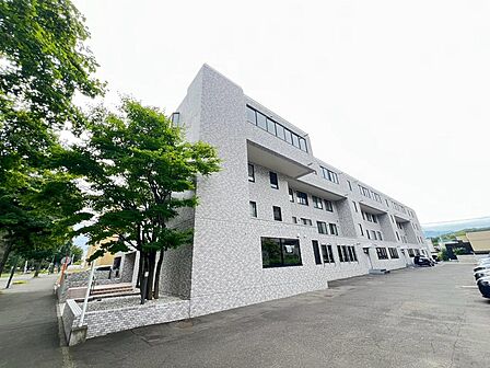 地下鉄「真駒内」駅徒歩１１分！