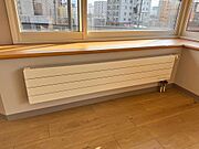 冬場も足元からポカポカ温まる暖房機を完備！エアコンの風が苦手な方にも優しく乾燥を抑えながらお部屋全体を均一に暖めます！寒い朝や帰宅時もすぐに温もりを感じられる心地よい住環境が整っています！