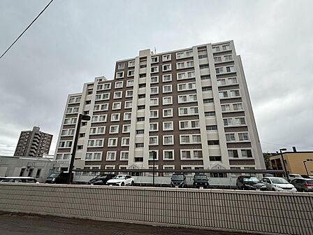 JR「発寒中央」駅徒歩4分と好立地!
