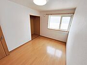 【現況写真】2階洋室3です。