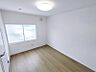 その他：2階洋室Aは6帖、フロア貼、クロス張替、建具交換、照明交換、クローゼット有
