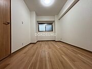 深い眠りと安らぎを届ける、心から寛げる穏やかな寝室。