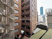 窓の外に広がる開放感。四季の移ろいを感じる景色。
